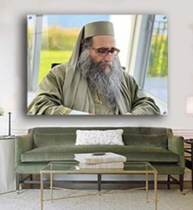 תמונה ריאליסטית ומלאה אור - הדפסת רוחב של הרב יאשיהו פינטו - להדפסה על קנבס או זכוכית מחוסמת.